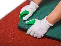 Укладка резиновой плитки